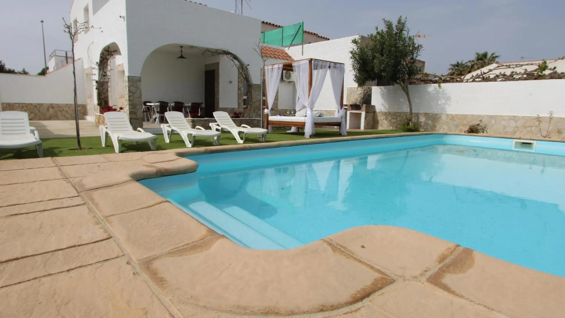Holiday home Casa Cerca Del Mar Con Piscina Privada, Wifi Gratuito, Aire Acondicionado Opcional Y Se Admiten Mascotas - Es-184-7 Riumar Spain